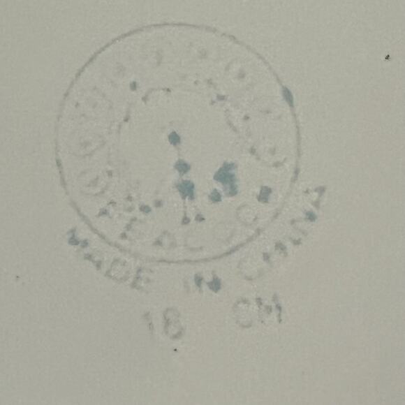 Vintage Cream with Green Trim Enamelware Bowls 7" Set of 8 Country Farmhouse - Picture 11 of 14